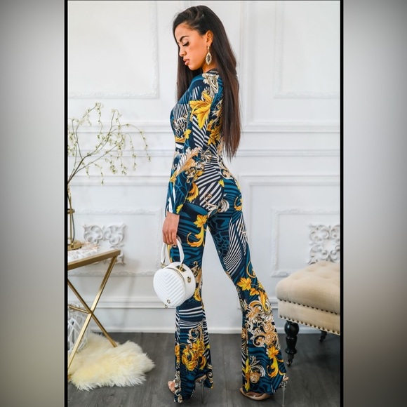 - Floral Print Jumpsuit - Picture 3 of 5